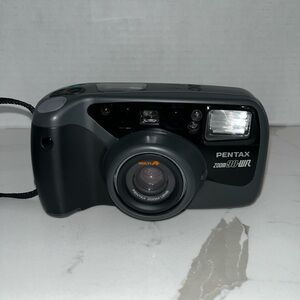 Pentax: ZOOM 90-WR 35mm Film - Point & Shoot Camera Japan: W/ Padded Case